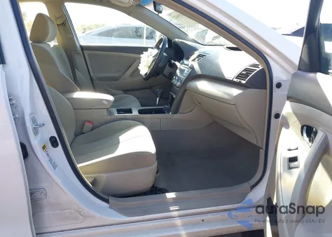 2007 Toyota Camry Le z USA, uszkodzony, nr VIN 4T1BE46K97U505365